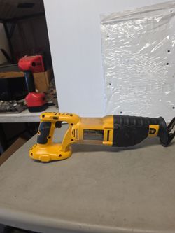 DEWALT SABER SAW.