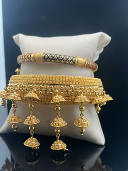 22k gold bangle bracelet