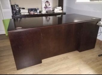 Nice Office desk