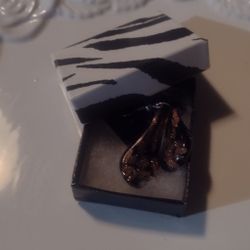 A Pair Of Glass Earrings New 59 North Houston TX 77016