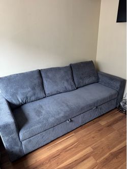 Brand new Couch pull out queen bed
