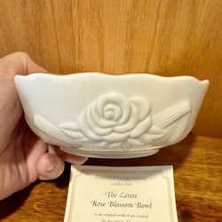 Vintage Cream Lenox Rose Blossom Porcelain Bowl w/Gold Trim 5.5” NEW IN BOX