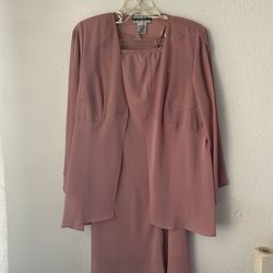 Women’s Size 18 Clothing Lot – Formal Dresses & 2-Piece Outfits