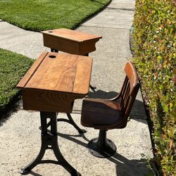 Antique School Desks And Chair 