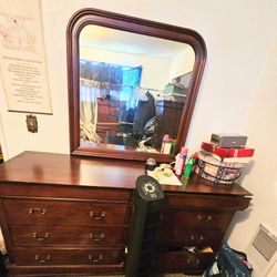 Wood Vanity Dresser With Mirror 