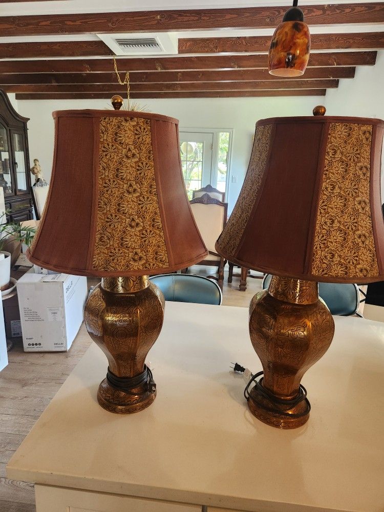 Title: Pair of Vintage-Style Decorative Table Lamps ⁃ Ornate Gold Finish