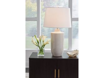 Cylener Off White Table Lamp