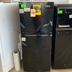 MAGIC CHEF HMDRB TOP FREEZER REFRIGERATOR  3