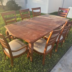 FREE Stanley furniture Table & Chairs