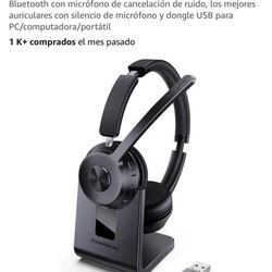 Wireless headphones with microphone.