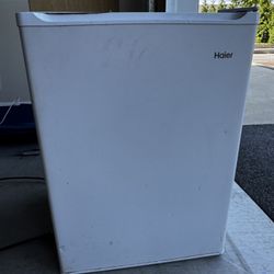 Haier Mini Fridge