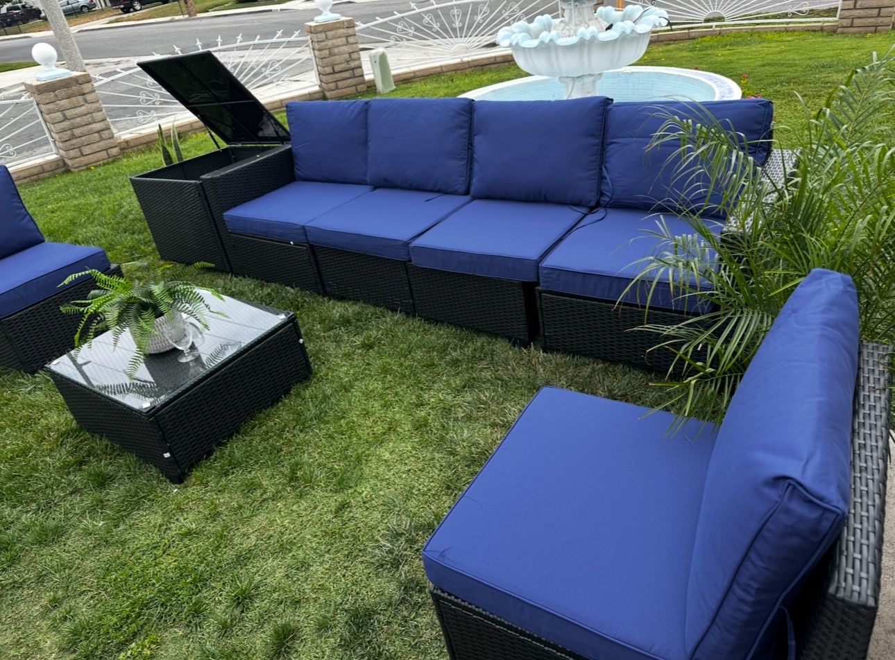 brand new patio set 8 pcs in box