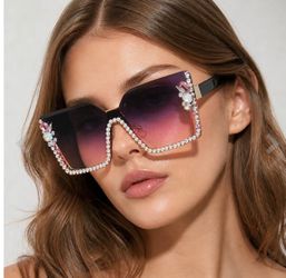 WOMENS SUNGLASSES