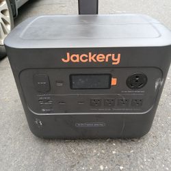 Jackery Explorer 2000 Portable Plus