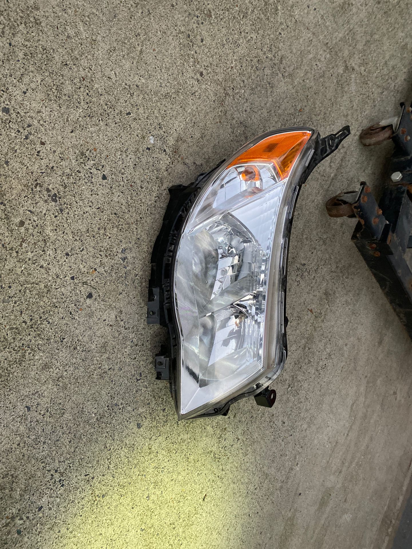 2012 Subaru Forester right headlight