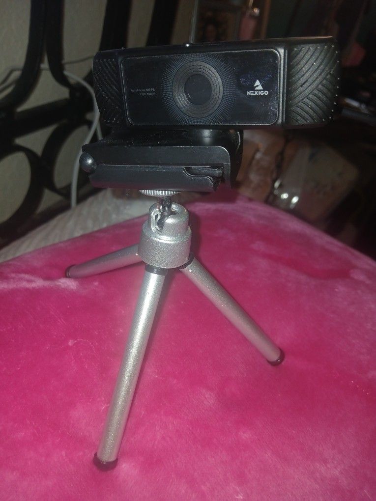 Nexigo Web Cam With Tripod