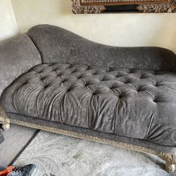 Victorian-Style Tufted Chaise Lounge - Gray Velvet with Gold Frame