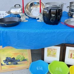 Used Kitchen Pans & Artwork & Plastic Serving Bowls 