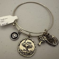 Live In The  Moment Charm Bangle Bracelet New 