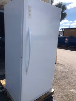 22 cu ft stand up freezer