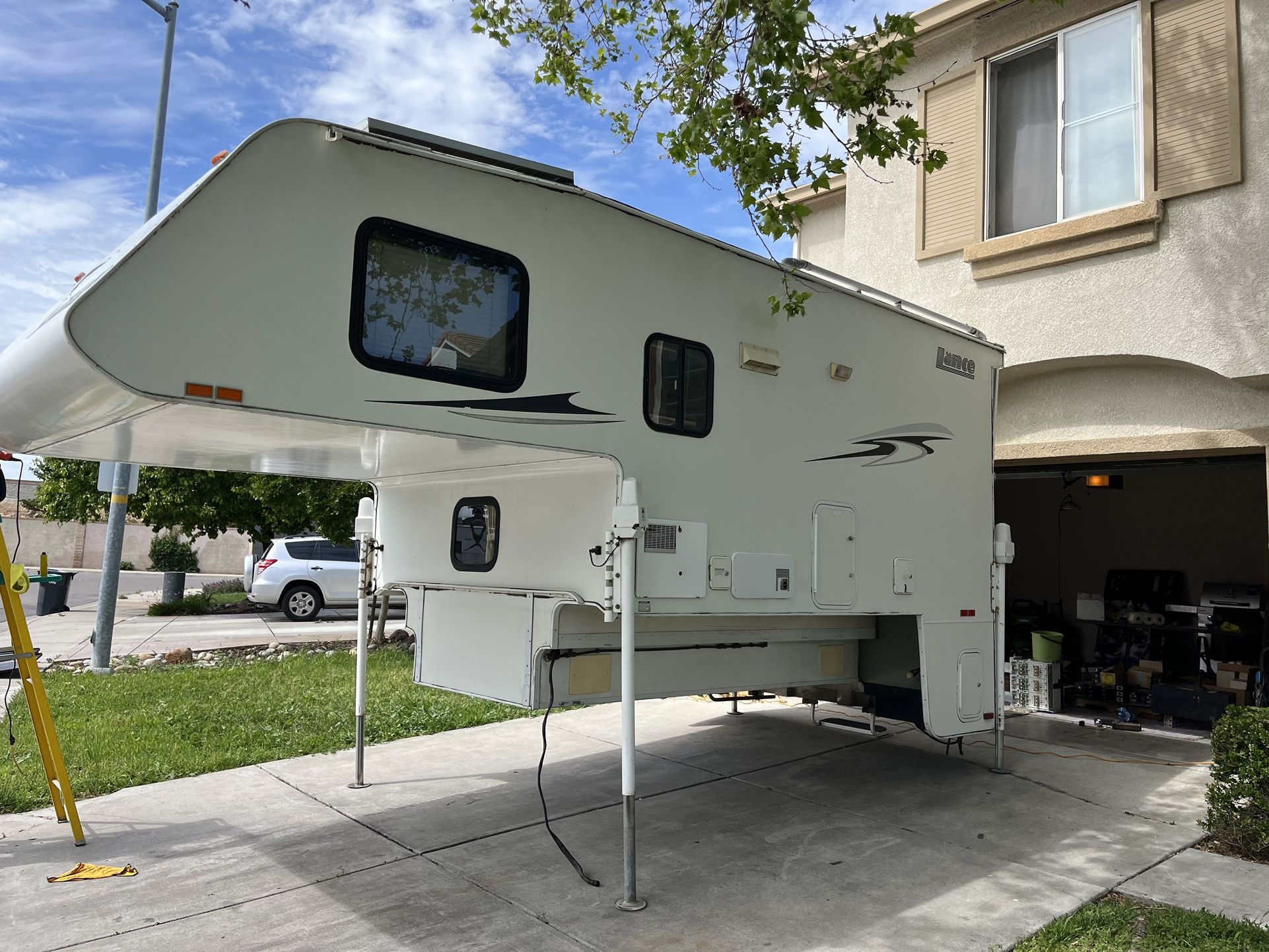 2007 Lance Cab Over Camper 