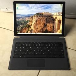 12.5” Surface pro 4 Window 10 Touchscreen 128gb SSD 4gb Ram Come With Charger 