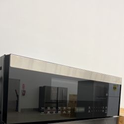GE 1.2cu. Low Profile Microwave Oven On The Range 