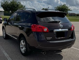 Nissan Rogue SV 2011