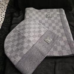 Louis Vuitton Mens Scarfs And Hats Combos Set