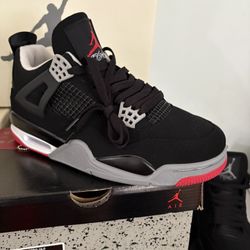 🎅🎅 Jordan Retro “ BRED 4s “ Men’s SZ 9,10, 11 🎁🎁