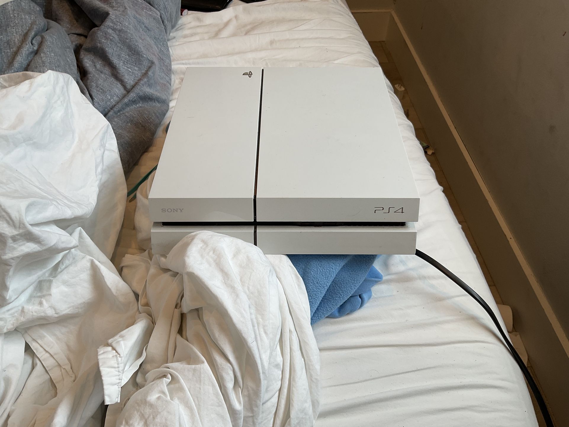 PS4
