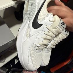 Nikes For Female 