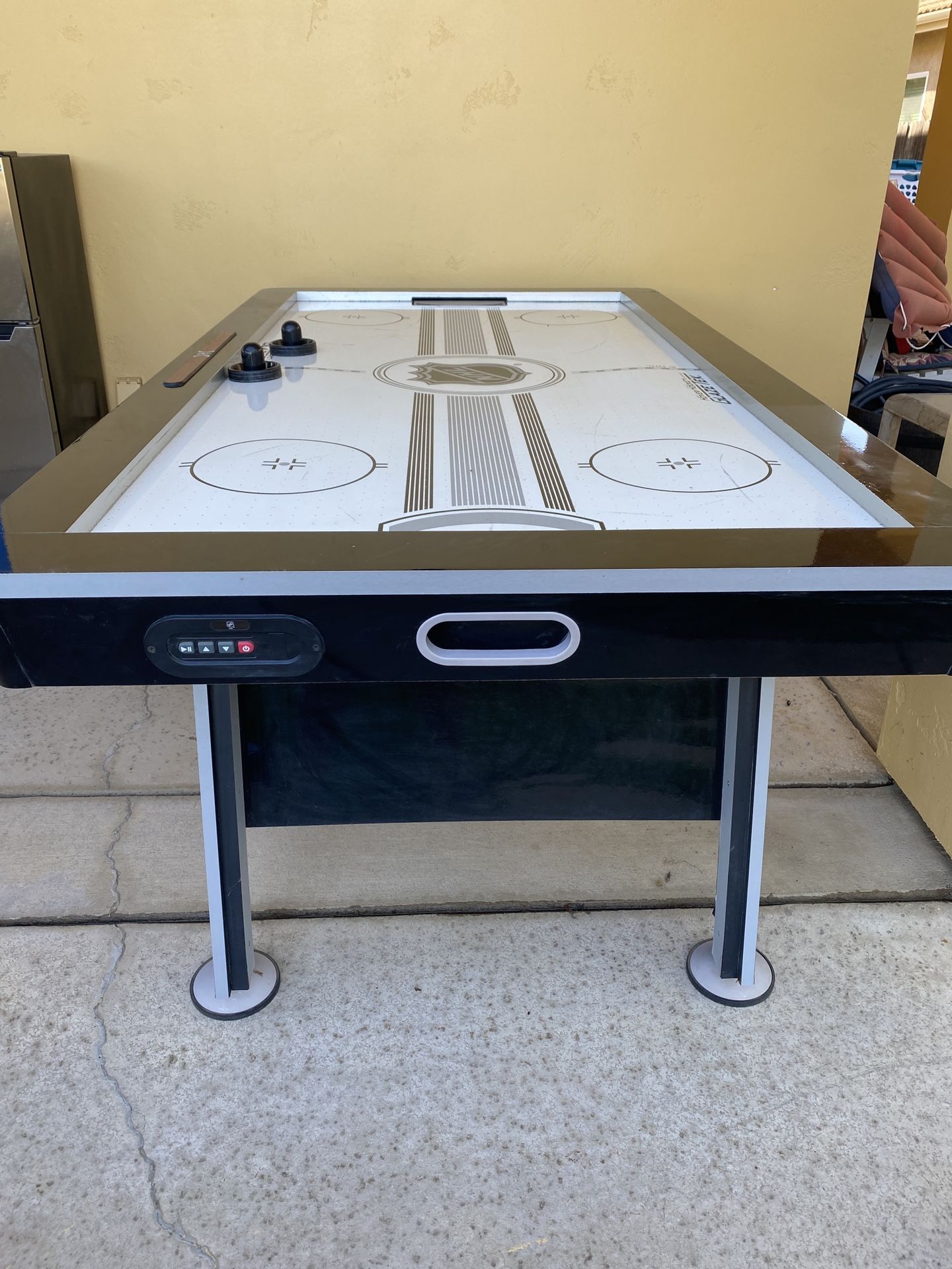 Air Hockey And Ping Pong Table/ 2in 1