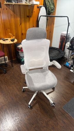 Gaming chair almost new