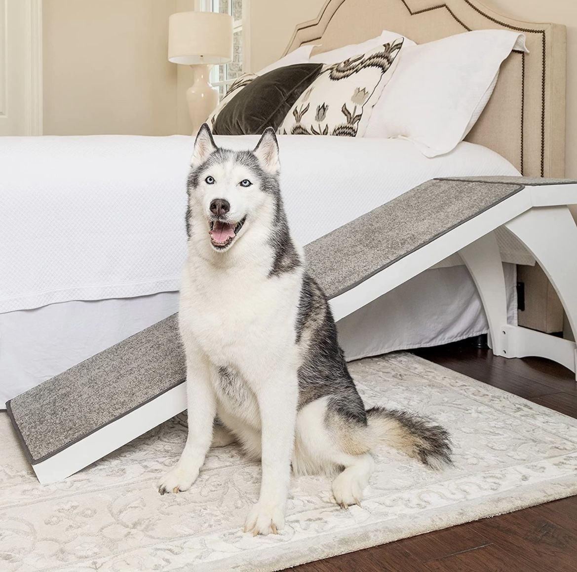 PetSafe CozyUp Bed Ramp - Durable Wooden Frame Supports up to 120 lb - Furniture Grade Wood Pet Ramp with White Finish - High-Traction Carpet Surface