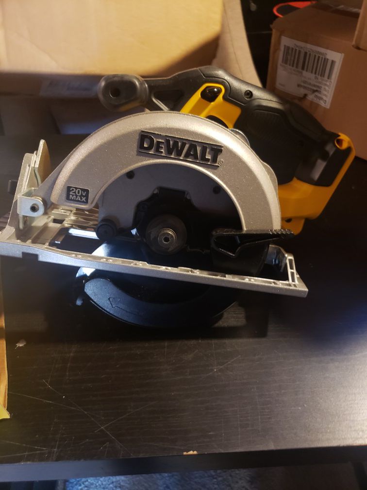 dewalt saw and nail gun brand new in box