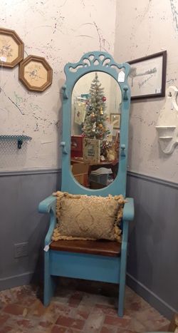 Vintage  Halltree