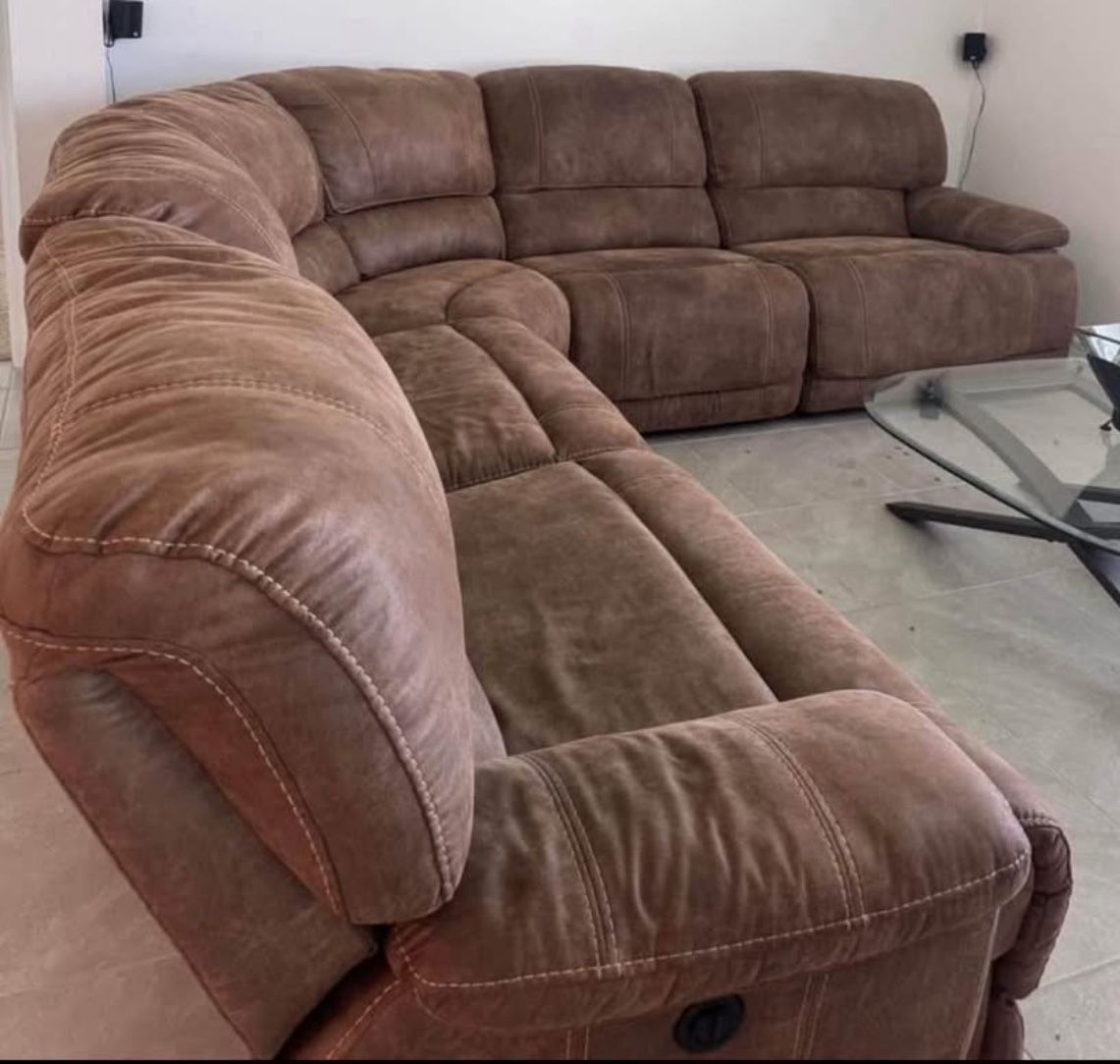 ποΈ Sectional Reclining Sofa β Room To Go