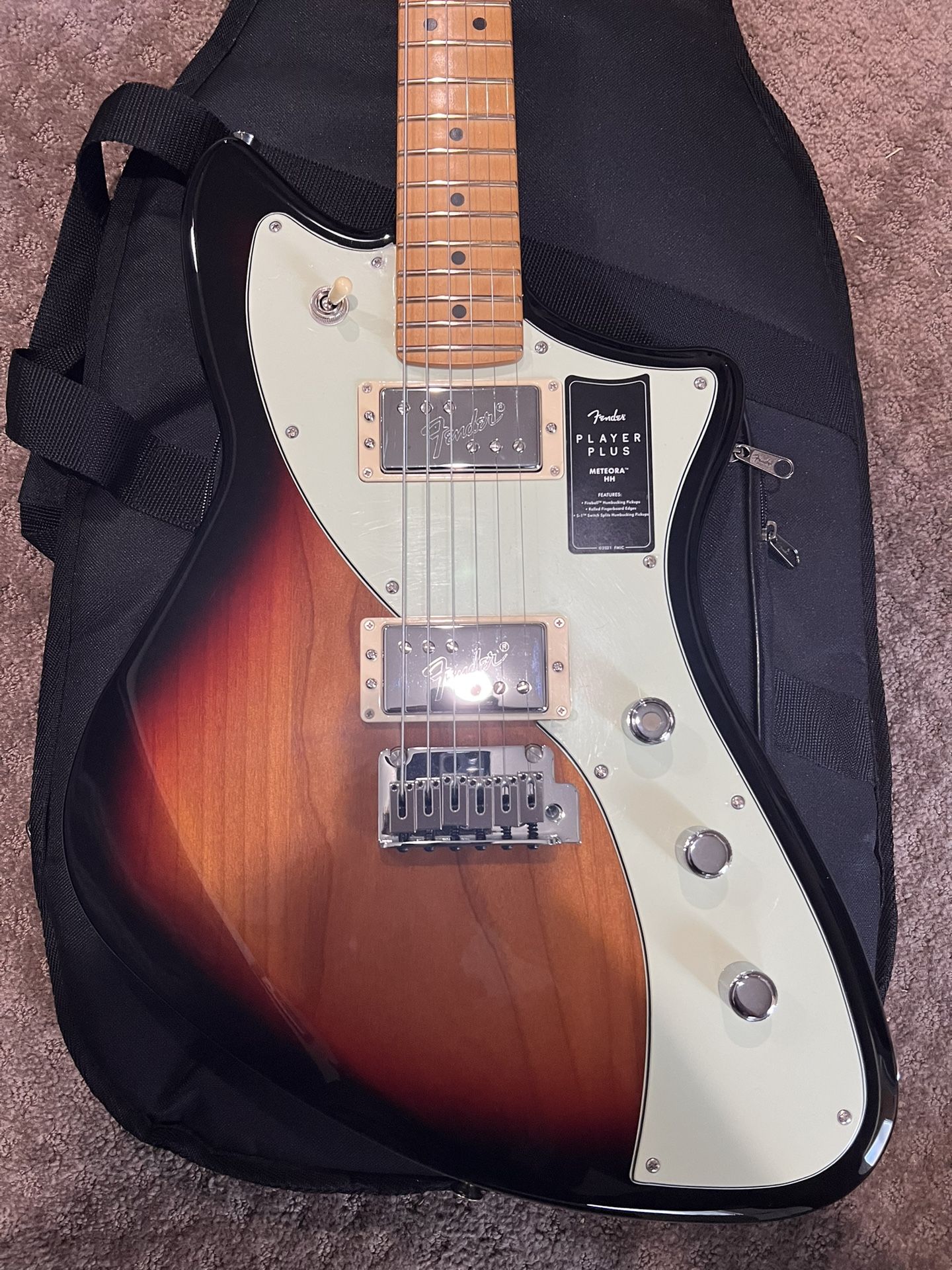 Fender Meteora HH Player Plus 3-Color Sunburst Brand New