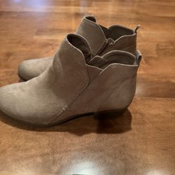 Women’s Arizona Ankle Boots Shipping Available