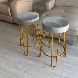 Bar stool 