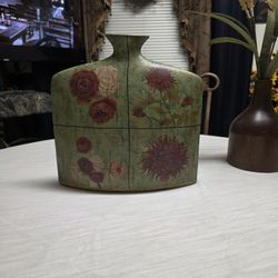 Rustic Green Floral Pottery Vase – Hand painted Vintage-Style Accent