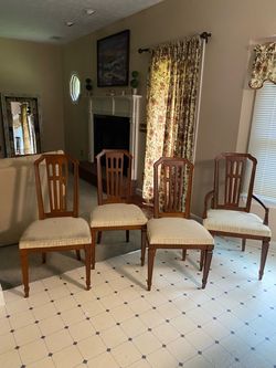Set of 4 Wood Dining Chairs