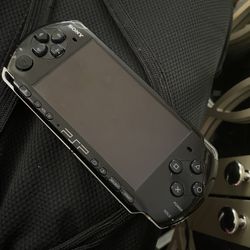 PSP 3000 +128 gb memory card