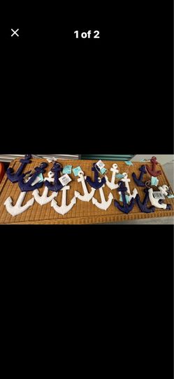 Set of 13 Nautical Wooden Anchors – Coastal Beach Wall Decor