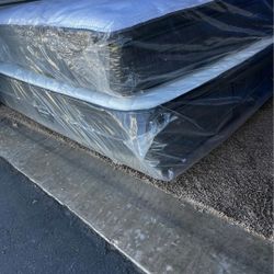 Queen size new thick pillow top bed can deliver 