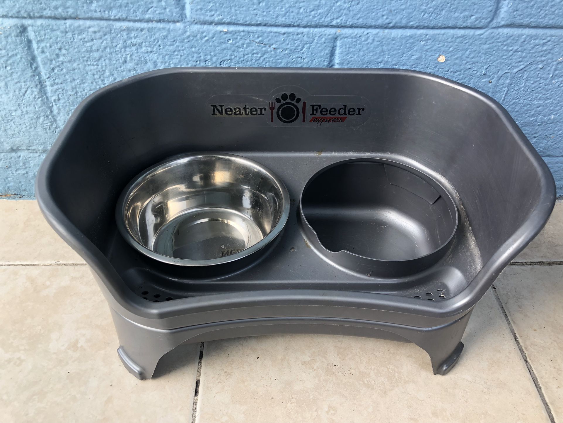 Neater Feeder - Missing one Bowl