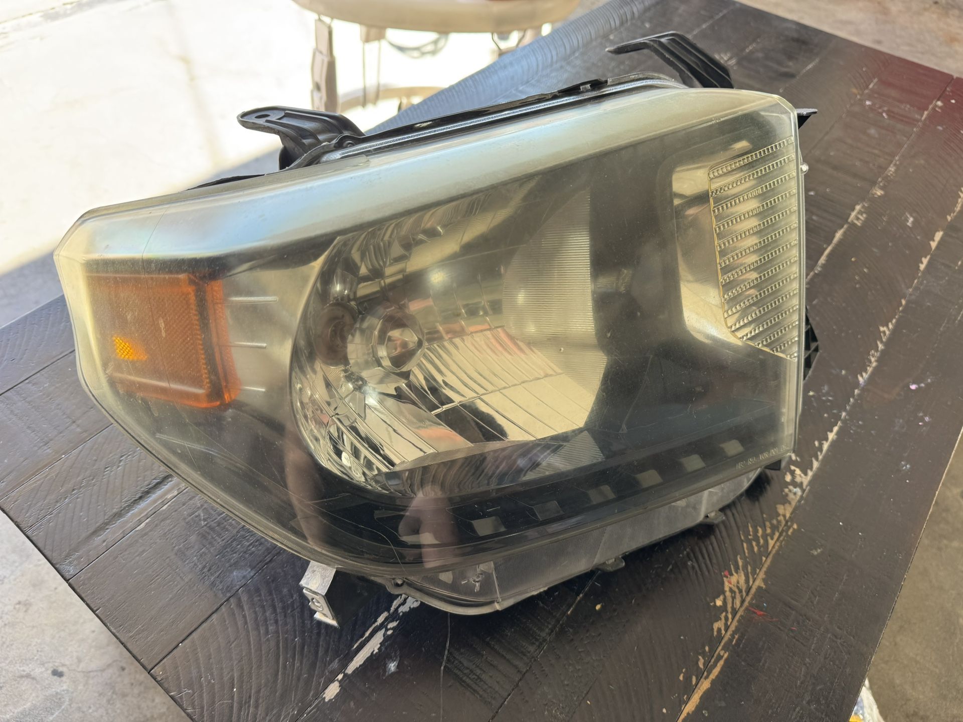 TRD Tundra Passenger Headlight