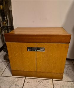 Night stand, mesita de noche