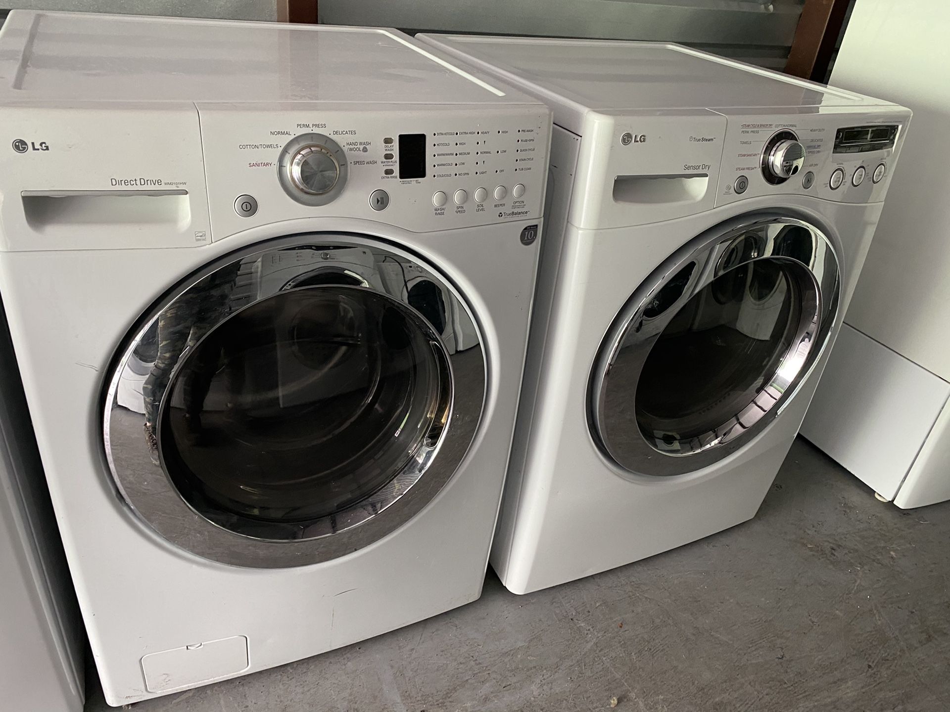 LG washer and dryer set